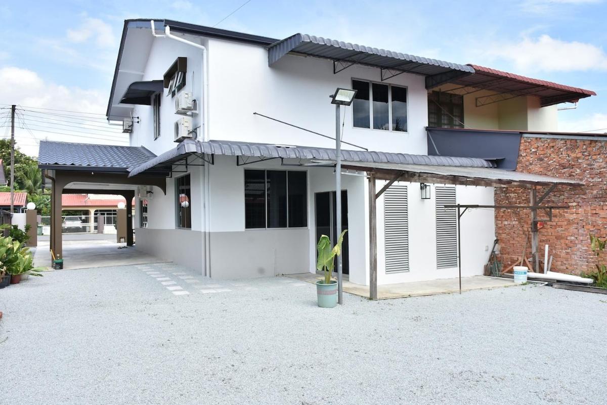 Rain Tree Homestay Бинтулу Екстериор снимка
