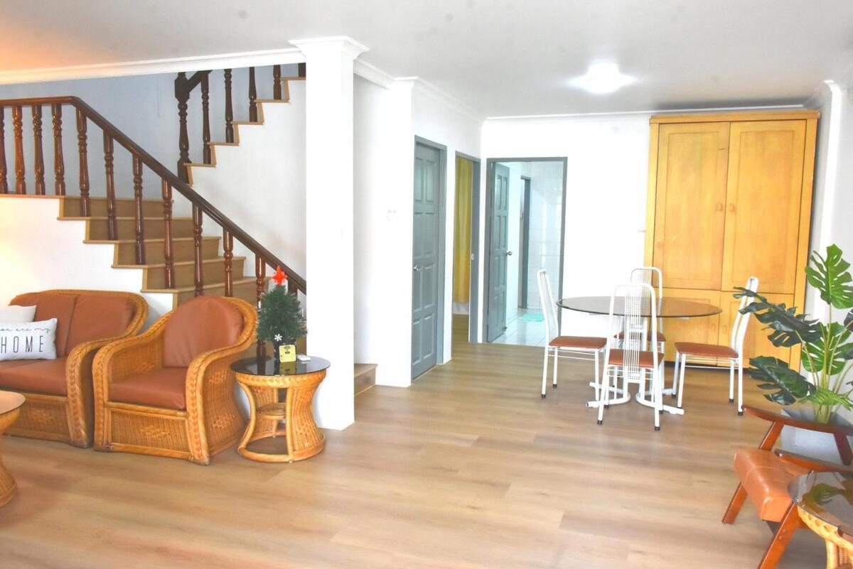 Rain Tree Homestay Бинтулу Екстериор снимка