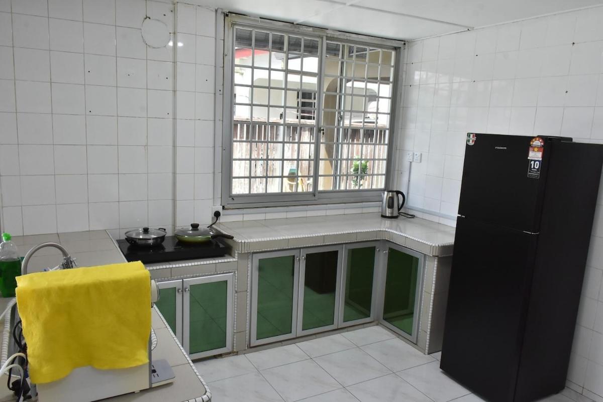 Rain Tree Homestay Бинтулу Екстериор снимка